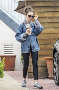       col260619BZNimage1020.jpg