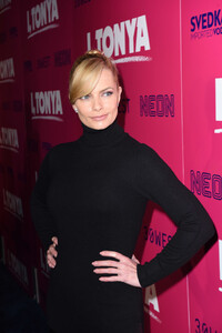 Jaime+Pressly+Los+Angeles+Premiere+Tonya+6Gge-ea3tZgx.jpg