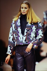 2568224_niki(1).thumb.jpg.d8668cf3a16ae725298589652048f969.jpg