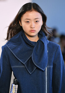 286733817_ClaudiaLiRunwayFebruary2019NewYorkFashionsvsJrgkYnUvx.thumb.jpg.4673da9c240e79e3adf8097272194247.jpg