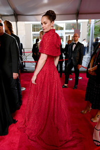 Ruth+Wilson+73rd+Annual+Tony+Awards+Red+Carpet+tjnmCyUvRHhx.jpg