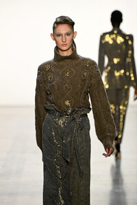 287247725_BadgleyMischkaRunwayFebruary2019NewYorkBLaZIUb5cEPx.thumb.jpg.c476c7aac47a423e9900f9fa93f2853e.jpg