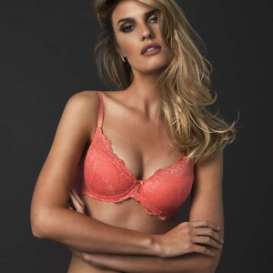 dcs001-salmon-frentecorpiño.jpg