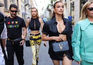 34-milan-streetstyle-phil-2019.thumb.jpg.77e482158c57b96984affe3f8133f214.jpg