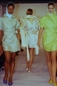 363346475_isaac-mizrahi-ss-1990-cindy(3).thumb.jpg.2eb7e6366cc154d1e91e91123b71be6e.jpg