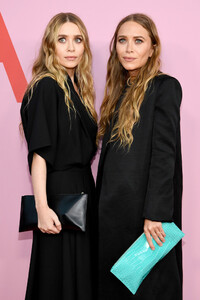 Ashley+Olsen+CFDA+Fashion+Awards+Arrivals+oN_S8WN-YCNx.jpg