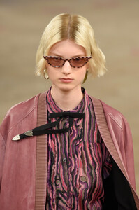 391794208_Coach1941RunwayFebruary2019NewYorkFashionfxhLdgR2cqsx.thumb.jpg.b43f71ebb8079c0e837da63dbeaccb4f.jpg