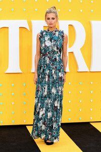 Laura+Bailey+Yesterday+UK+Premiere+Red+Carpet+SCtPp33hT20x.jpg