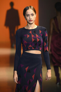 428183052_CushnieRunwayFebruary2019NewYorkFashionLkEyyw7ShUFx.thumb.jpg.8100ab6d4dd1a8927cc8dae65b36aae2.jpg