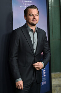 Leonardo+DiCaprio+LA+Premiere+HBO+Ice+Fire+I30W-aAeoDax.jpg