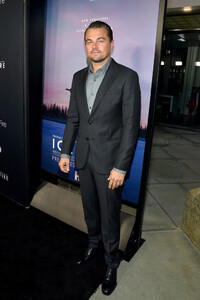 Leonardo+DiCaprio+LA+Premiere+HBO+Ice+Fire+XxpUyeFhcocx.jpg