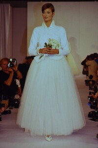 463563815_isaac-mizrahi-ss-1990-linda(3).thumb.jpg.db9193fc5ded12a6d467aeb1751111f5.jpg