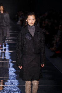 477043650_BOSSWomenswearMenswearRunwayFebruary2019dzXVpg4tUx6x.thumb.jpg.7e0257783b2aa8d9f879b1aa5f18caf1.jpg