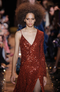 477364344_MichaelKorsCollectionFall2019RunwayShowYd6R21nNQCox.thumb.jpg.48acb87b1453a62028dd64b8114124b8.jpg