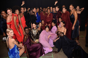 480109098_CushnieBackstageFebruary2019NewYorkFashionS_4KA2saCHqx.thumb.jpg.fe4563dc38d81e7ccd8d2de1d504dbe2.jpg