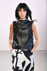482481588_ClaudiaLiRunwayFebruary2019NewYorkFashionb9wxg31o0dsx.thumb.jpg.681f659e3e4e783be53c0adabb2e6275.jpg