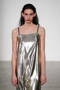551041985_HelmutLangRunwayFebruary2019NewYork1Ym44Hr5S2Tx.thumb.jpg.f51d7262f201d3b78c4b6eb60aebaa4d.jpg