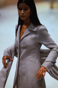 560562035_salvatore-ferragamo-ss-1994-patricia(9).thumb.jpg.320234d339535ba4a48e8a612f1387cd.jpg