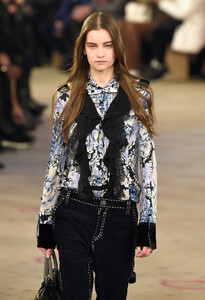 561265112_Coach1941RunwayFebruary2019NewYorkFashion0iaKP_n4QrLx.thumb.jpg.b710815c34d7e2badca4b05bcb0b5321.jpg
