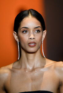586306175_CushnieRunwayFebruary2019NewYorkFashiond3ifhMWAwPox.thumb.jpg.8d85c0f3e3b22c21f7b54b5f03ae66c2.jpg