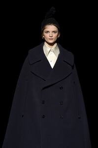 630081004_MarcJacobsFall2019ShowRunway7iriTvGUGDTx.thumb.jpg.a4ee2b38896ec2e70d8beadfeb5c9a7d.jpg