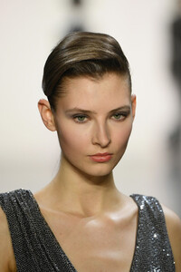 676703141_BadgleyMischkaRunwayFebruary2019NewYorkHyRzbQCtCaMx.thumb.jpg.43185112c340ba0db67f6617a0e18eda.jpg