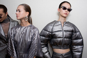 682426413_siriano-bks-g-rf19-3551(1).thumb.jpg.f2438a5e014f3801aceae0d377ddc1fb.jpg