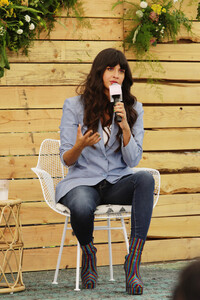 Jameela+Jamil+Aerie+REALTreat+Collaboration+B8kkoq7RDYtx.jpg