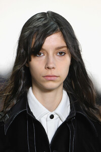 751764140_CalvinLuoRunwayFebruary2019NewYorkFashion2Qhb1yEiM6yx.thumb.jpg.a3cdea47f7bfbd22129aa9a4858d2252.jpg