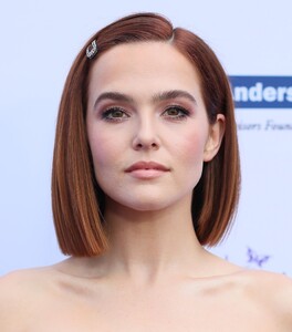        zoe020619BZNimage102.jpg