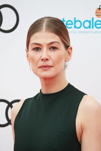         pik110619BZNimage109.jpg