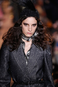 821438168_MichaelKorsCollectionFall2019RunwayShowiR93stFioYhx.thumb.jpg.de226f1c948dbf0cd9bcf13173490aab.jpg