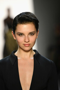 821783492_BadgleyMischkaRunwayFebruary2019NewYorkLDWJsgh0cESx.thumb.jpg.10d28faccf3fcf7a21c7f301cfcfd2ef.jpg