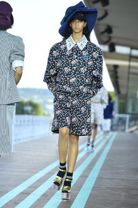 824443706_MiuMiuClub2020Runway8mySgpdo4jUx.thumb.jpg.0e73dc19225a6792a408d61583ef6626.jpg