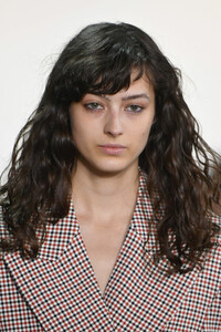 833419659_CalvinLuoRunwayFebruary2019NewYorkFashion-nBOnbAHY2Ox.thumb.jpg.8b50ecc4115f43c4ced0b07c5f5a5713.jpg