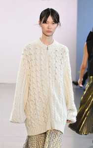 850321350_ClaudiaLiRunwayFebruary2019NewYorkFashioni3vALaHm0PRx.thumb.jpg.1cda49a59ff45d698683b0219f4fcf75.jpg