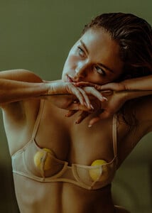882843974_ViktoriaLYarova_LaurieLou_Maud-Marjoeielingerie(6).thumb.jpg.f3155662c3e682dd92459fd141a7e03e.jpg