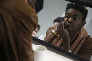 908022885_LanyuBackstageFebruary2019NewYorkFashionUdwZypEMMRax.thumb.jpg.7ddc26881817b8a0c83b0936f779cdf2.jpg