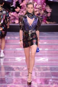 Versace Spring 2020 Menswear (2).jpg