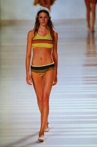 923496185_missoni-ss-1999(7).thumb.jpg.35517f6bb0606a1cfbc59e6d44aac2c1.jpg