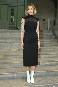 Arizona+Muse+karl+Ever+Le+Grand+Palais+4sy5cm7-kdWx.jpg