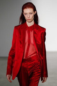 989019927_HelmutLangRunwayFebruary2019NewYorkq3w_LAOGztGx.thumb.jpg.fd15908b5139a9002a445f0a79f27eba.jpg