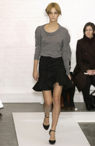 Balenciaga_Fall_2002_EeJpGg0f2KJx.jpg