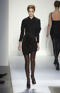 Balenciaga_Fall_2003_m_gZ32RFsmNx.jpg