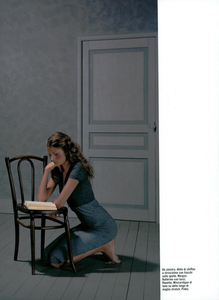 Collins_Vogue_Italia_October_2003_15.thumb.png.41cc9dddaefca8c6c7ed31b64d655ba8.png