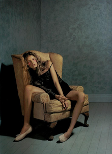 Collins_Vogue_Italia_October_2003_16.thumb.png.2c9757e41d453a54d2ff4cb4cacf0b27.png