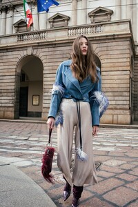 Exclusive-Fashion-Editorials-April-2018-Lilla-Pryor-Saint-Yvy-1.jpg