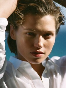 Hana-Jircikova-PORTER-Edit-Cover-Photoshoot02.jpg
