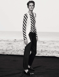 Lindbergh_Giorgio_Armani_Spring_Summer_2016_03.thumb.png.d81cab0a3ea25da6f729a34be80a1660.png