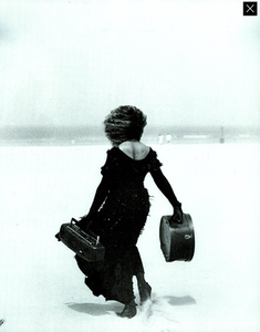 Lindbergh_Gustafson_Vogue_Italia_December_1989_16.thumb.png.69c58f76189221f88d97611461ceba09.png